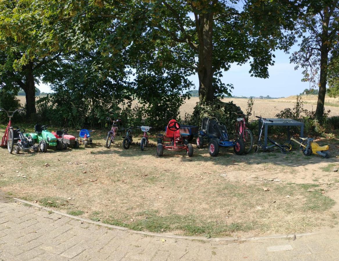 Bie Oans Oefje Villa Lewedorp Luaran gambar